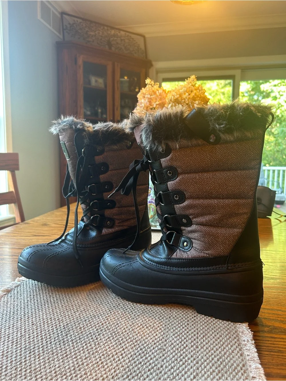 DSG Brown and Black Women's Lace-Up Faux-Fur Winter Boots